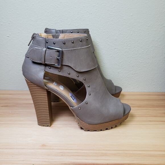Report Women's Size 8.5 Open Toe Platform Stack Heels Taupe Studded‎ Bohemian - Picture 4 of 11